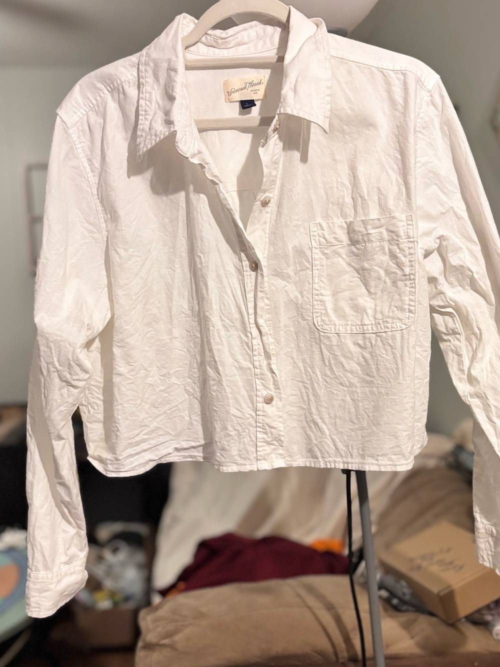 Universal Thread White Collared Button-Front Shirt